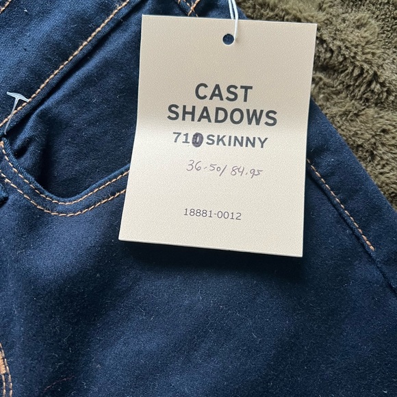Levi’s 710 Super Skinny Jeans - Picture 4 of 6